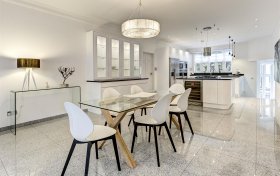 Westover Hill, Hampstead, NW3 7UH