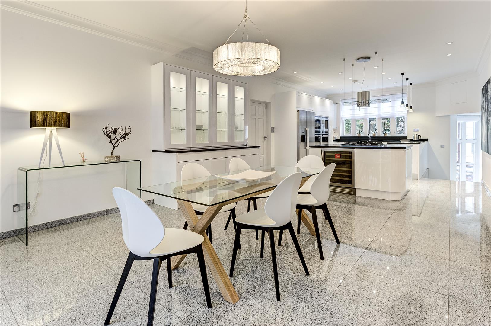 Westover Hill, Hampstead, NW3 7UH