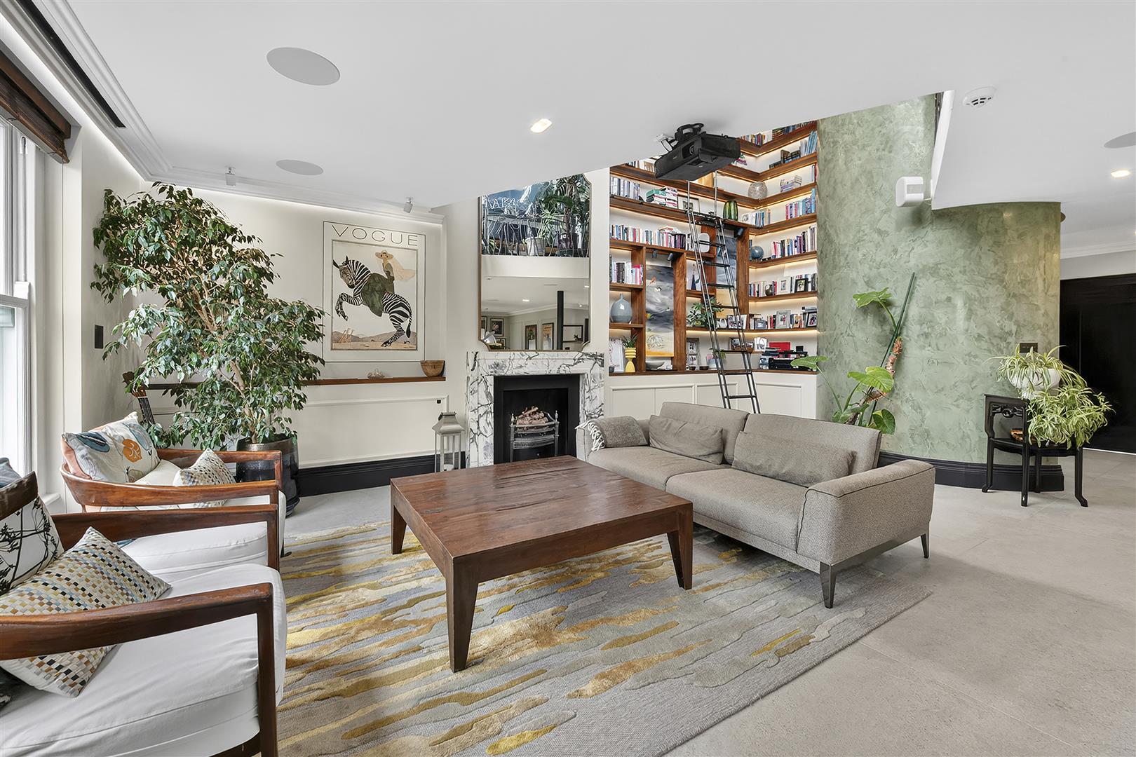 Canfield Gardens, South Hampstead, NW6 3DY