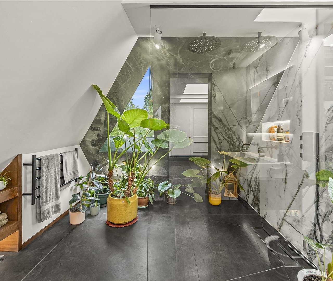Canfield Gardens, South Hampstead, NW6 3DY