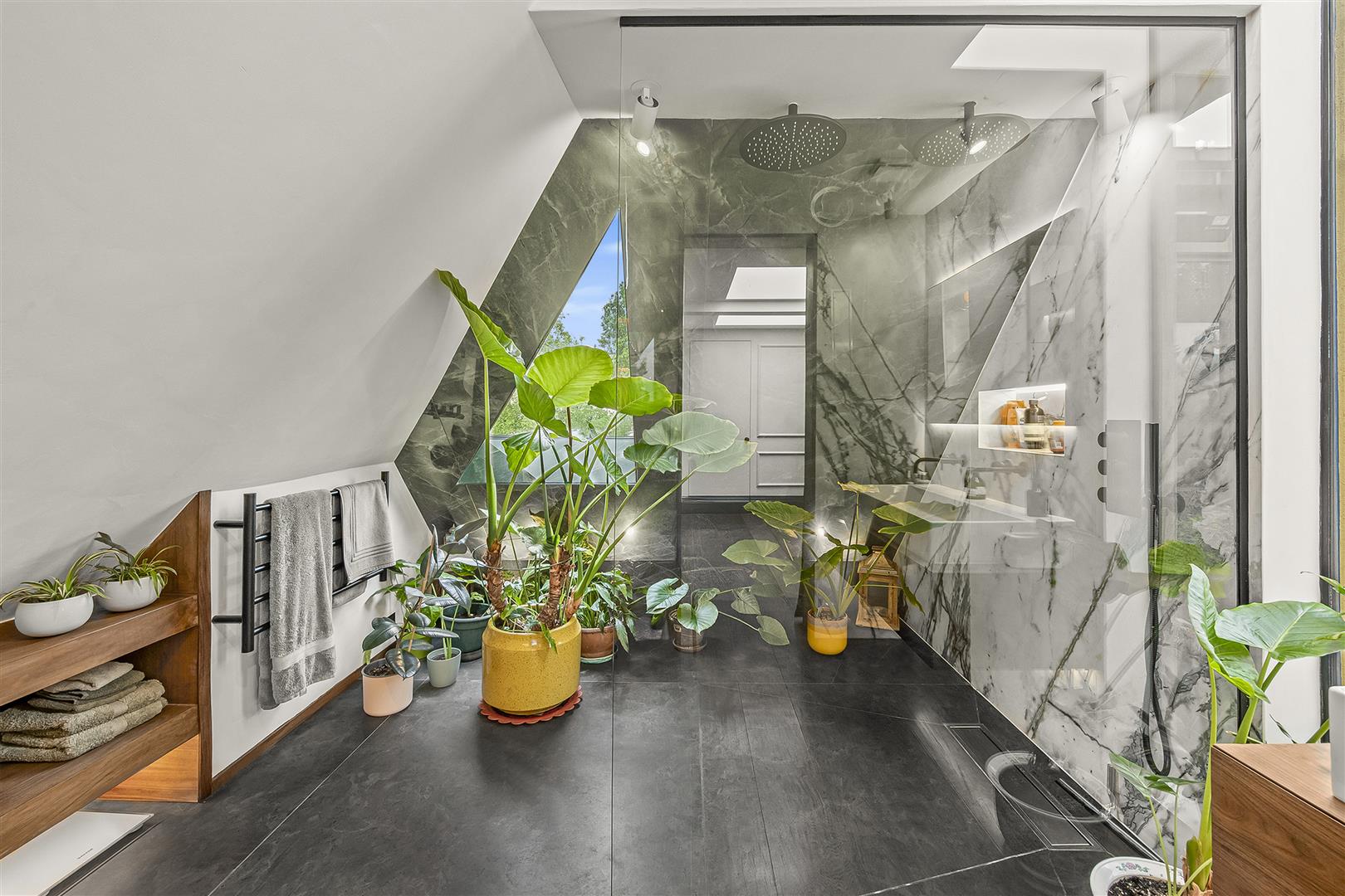 Canfield Gardens, South Hampstead, NW6 3DY