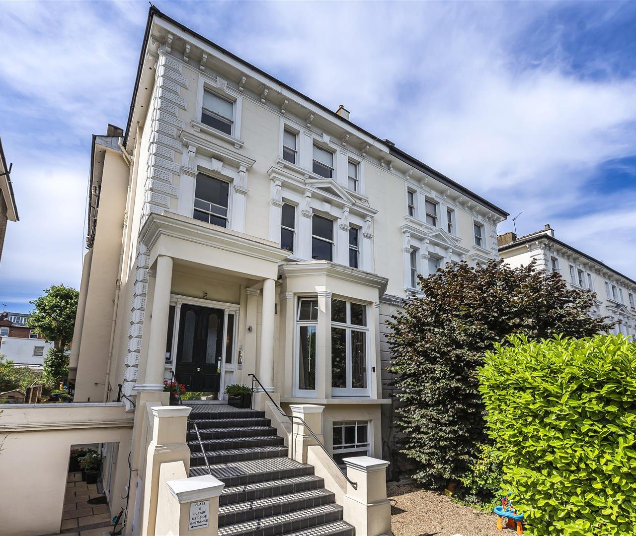 Belsize Park, Belsize Park, NW3 4DU