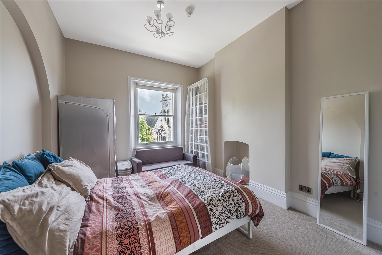 Belsize Park, Belsize Park, NW3 4DU