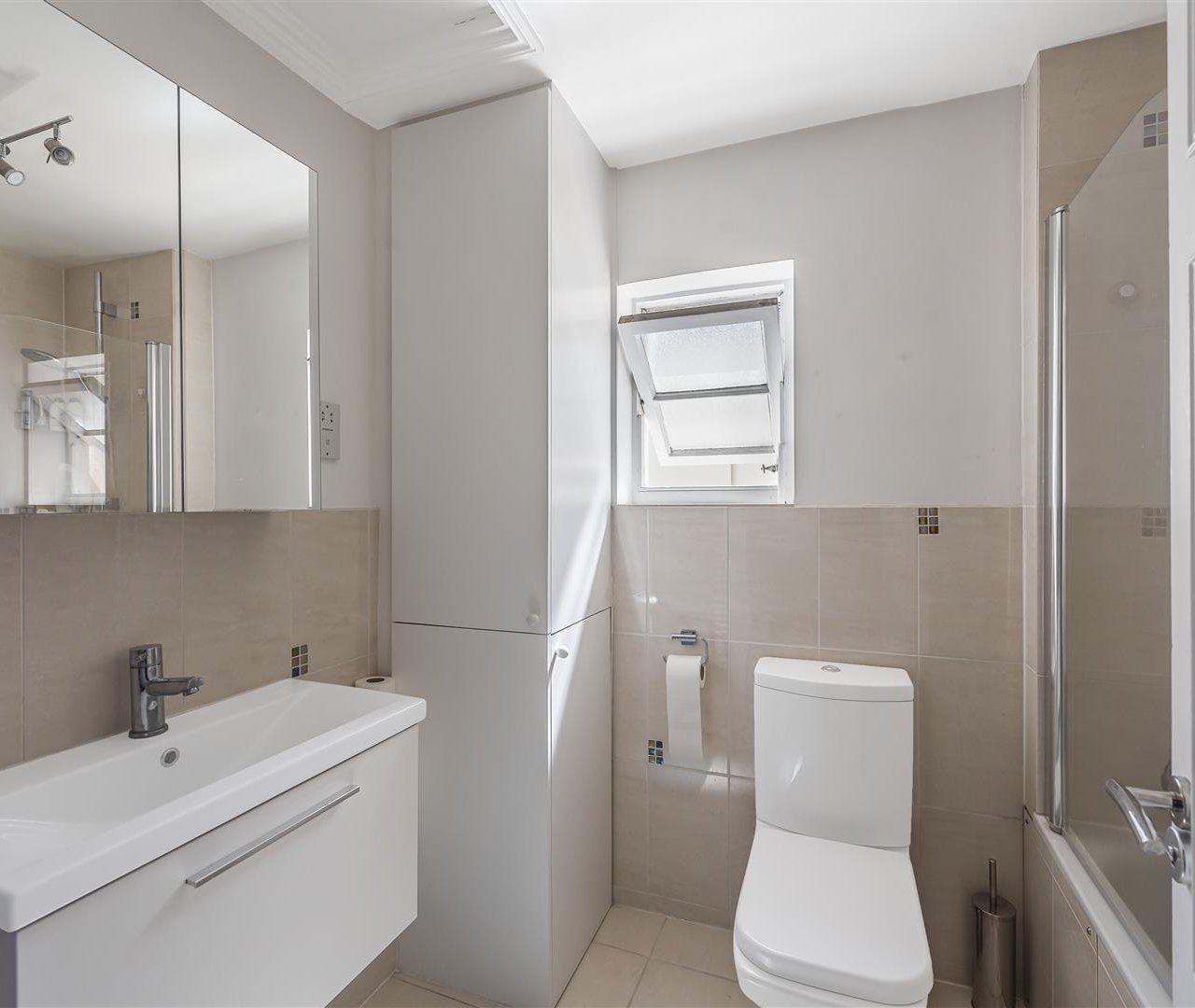 Belsize Park, Belsize Park, NW3 4DU