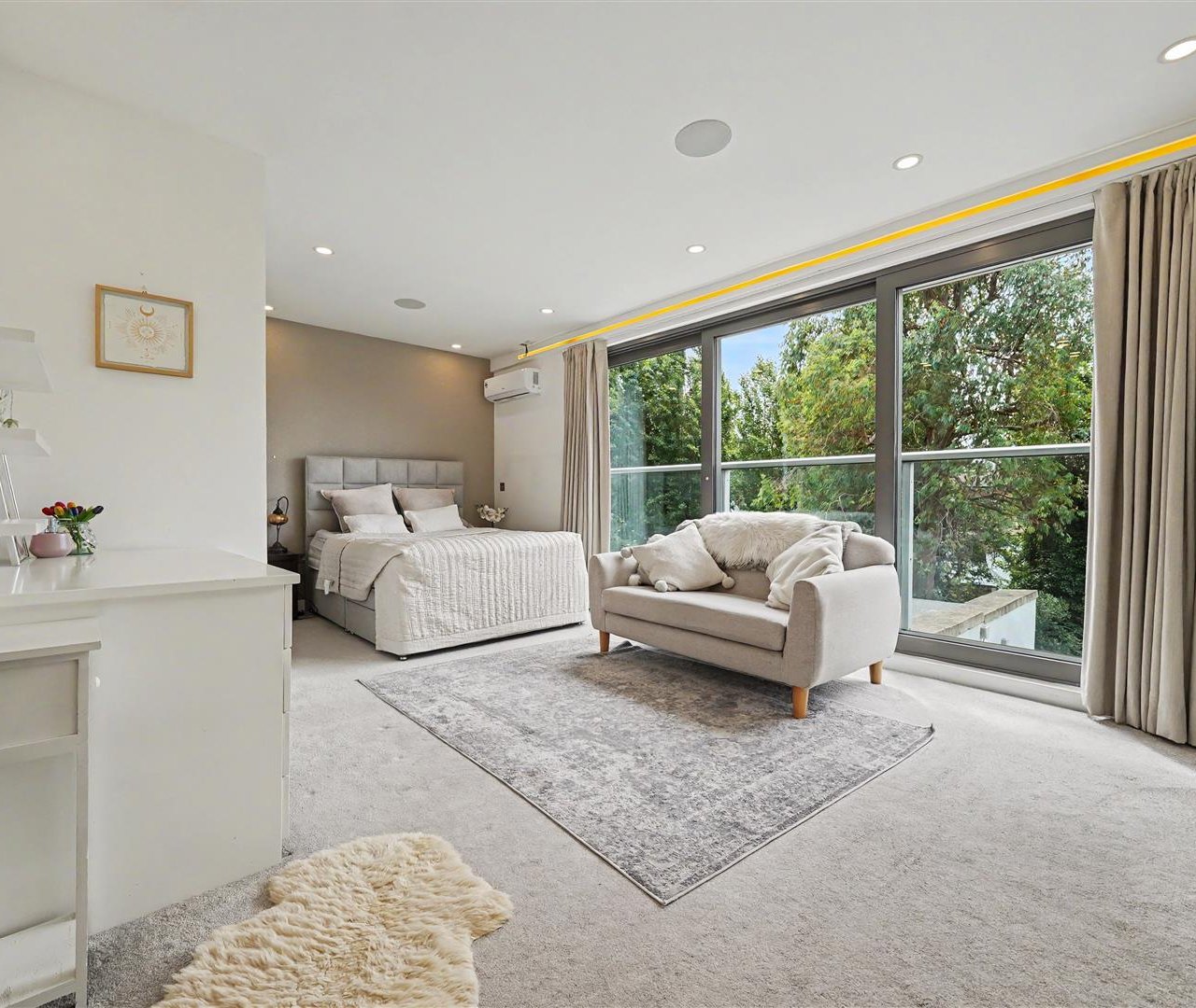 Helenslea Avenue, Golders Green, NW11 8NE