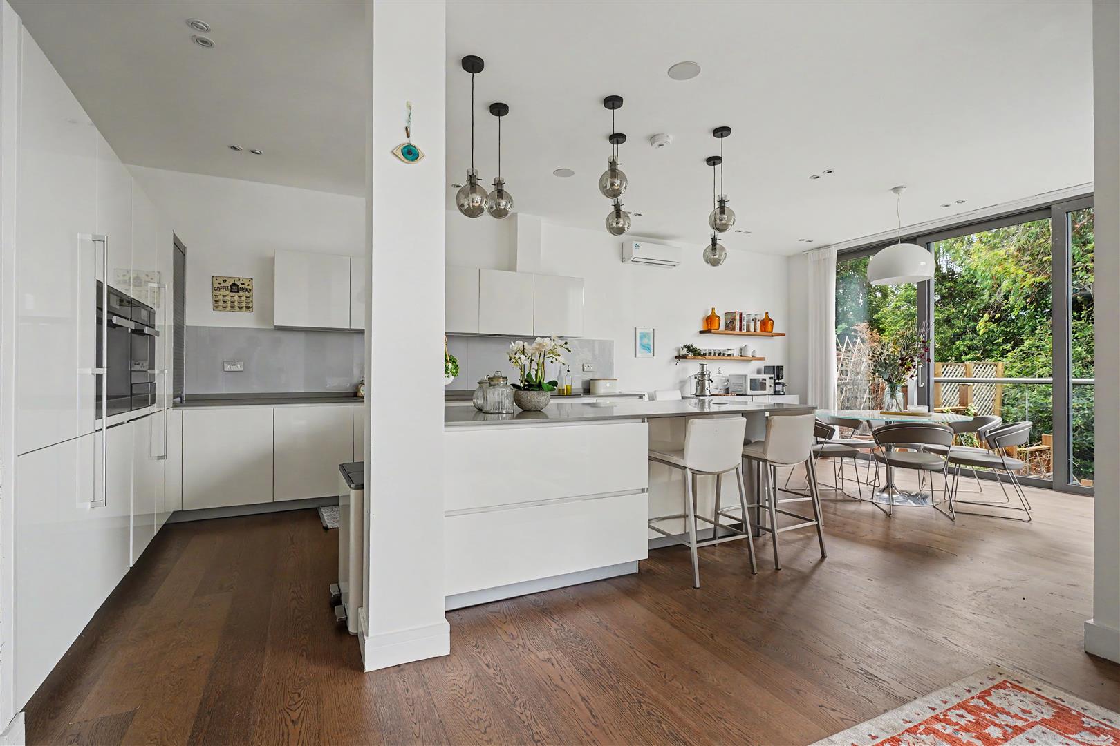 Helenslea Avenue, Golders Green, NW11 8NE