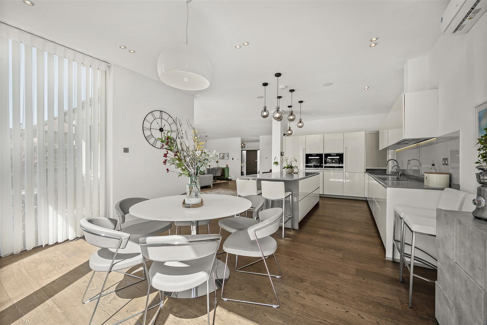 Helenslea Avenue, Golders Green, NW11 8NE