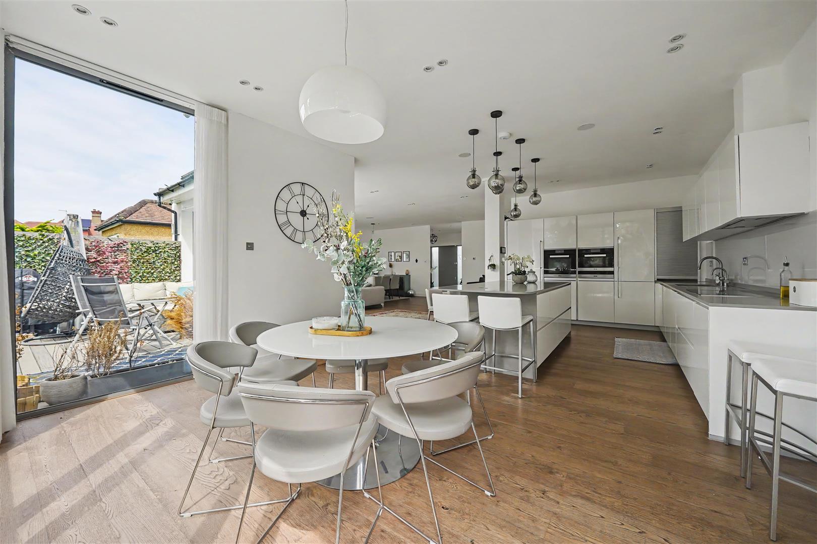 Helenslea Avenue, Golders Green, NW11 8NE