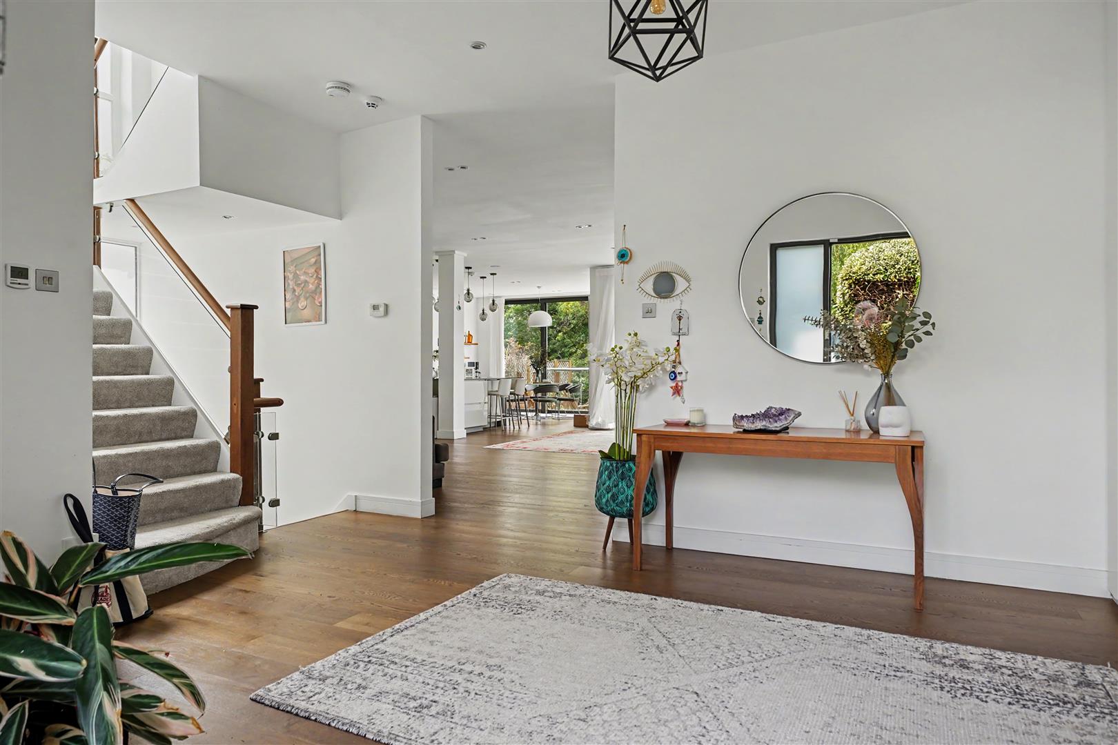Helenslea Avenue, Golders Green, NW11 8NE