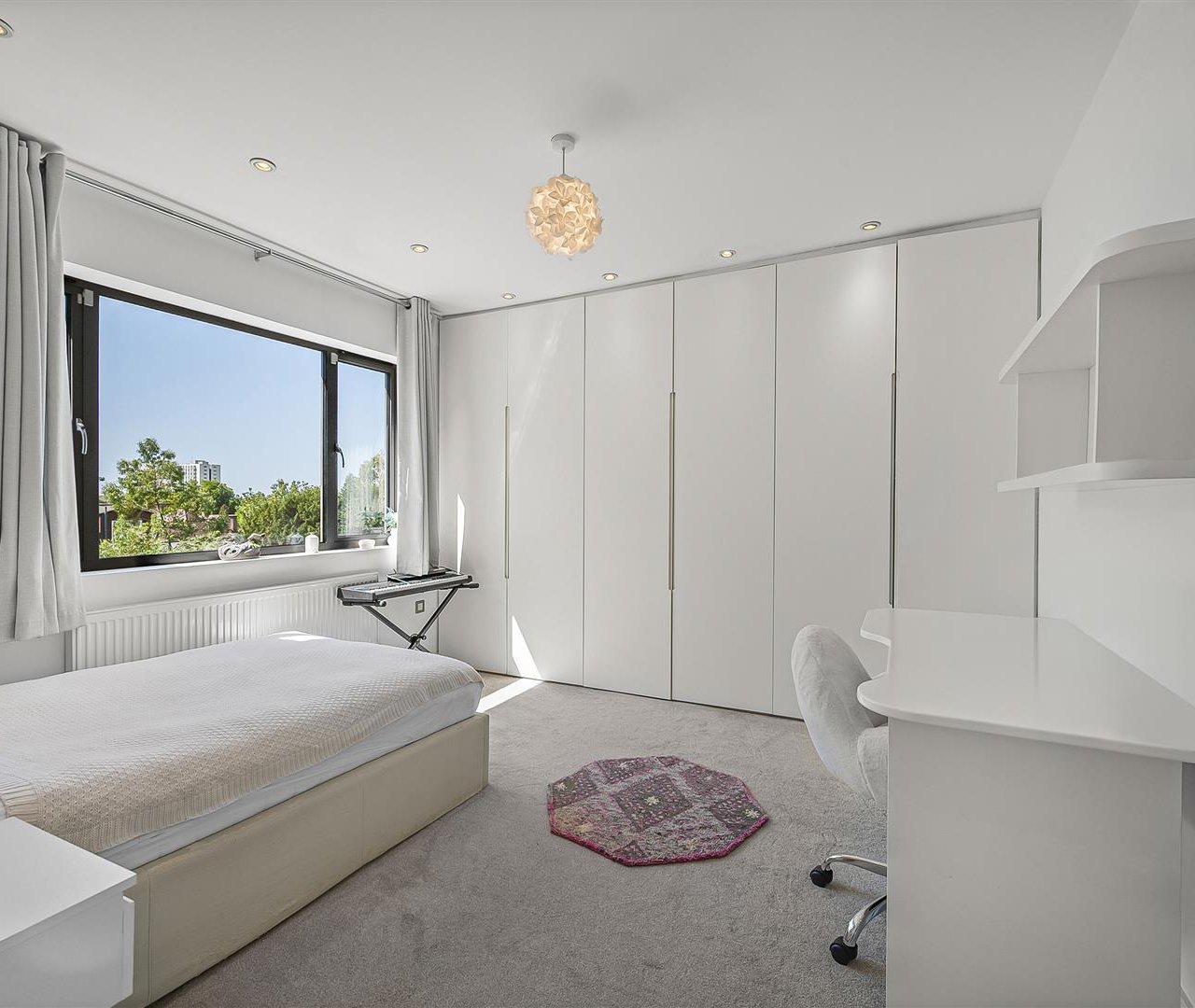 Helenslea Avenue, Golders Green, NW11 8NE