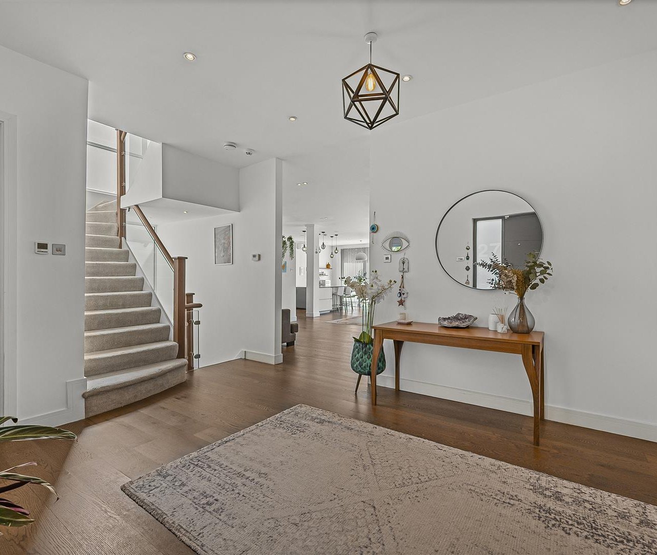 Helenslea Avenue, Golders Green, NW11 8NE