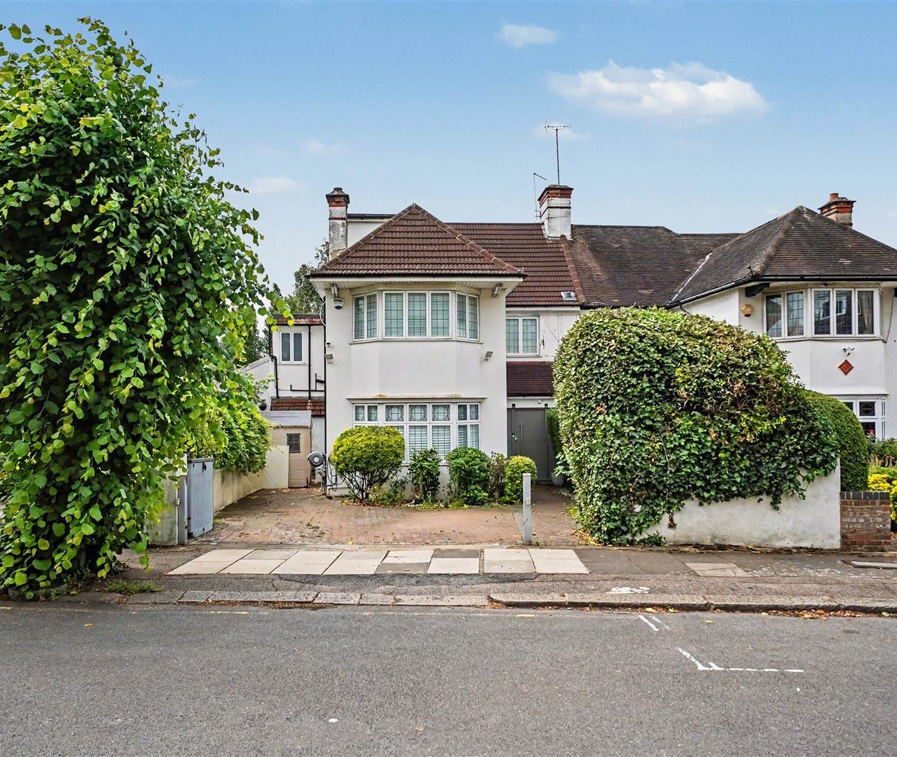 Helenslea Avenue, Golders Green, NW11 8NE