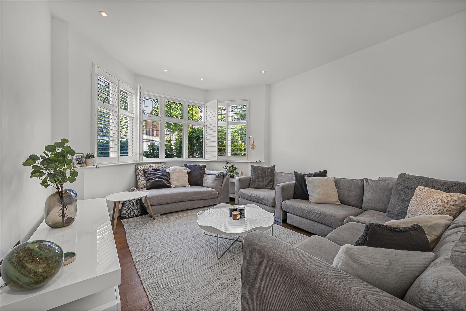 Helenslea Avenue, Golders Green, NW11 8NE