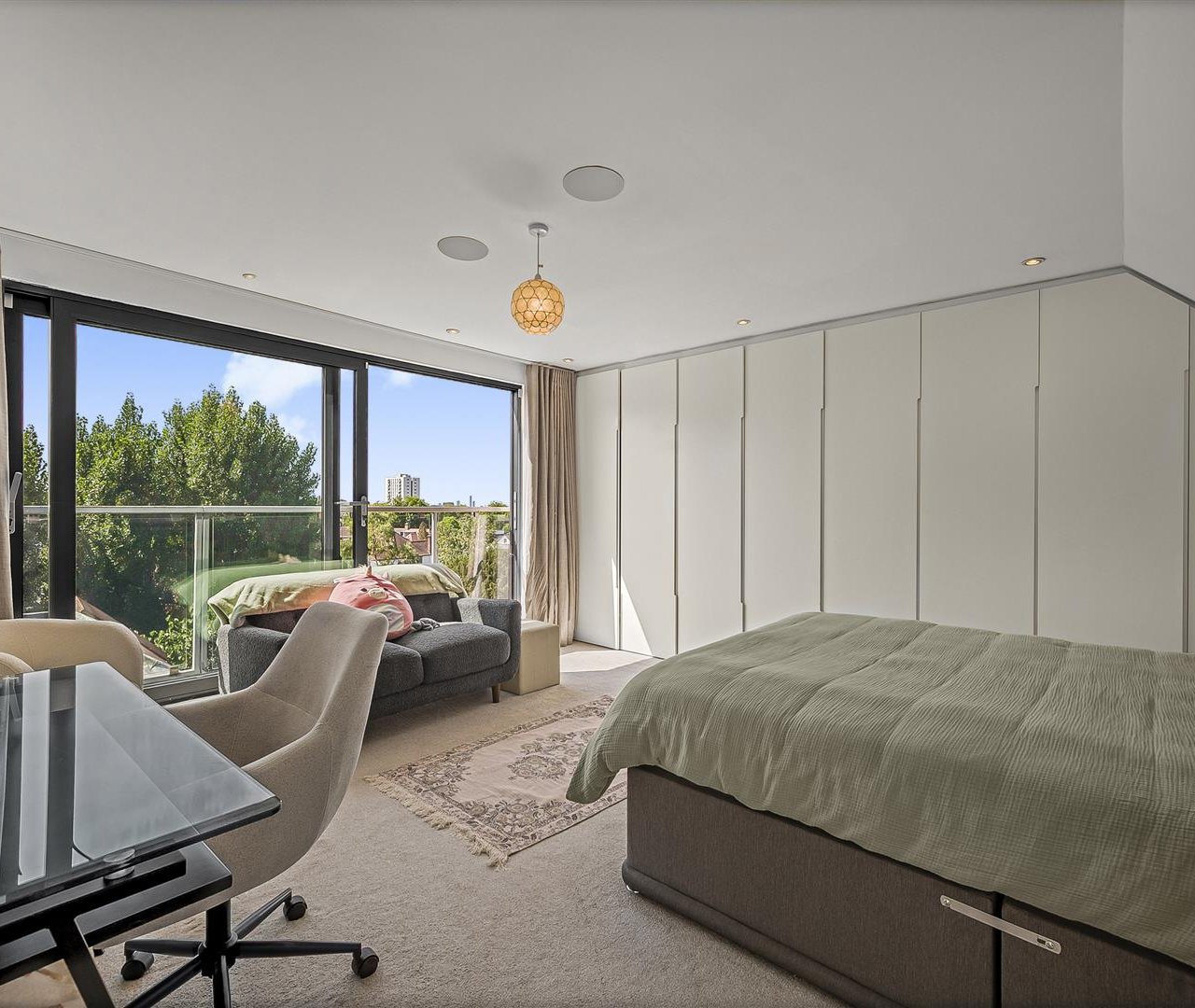 Helenslea Avenue, Golders Green, NW11 8NE