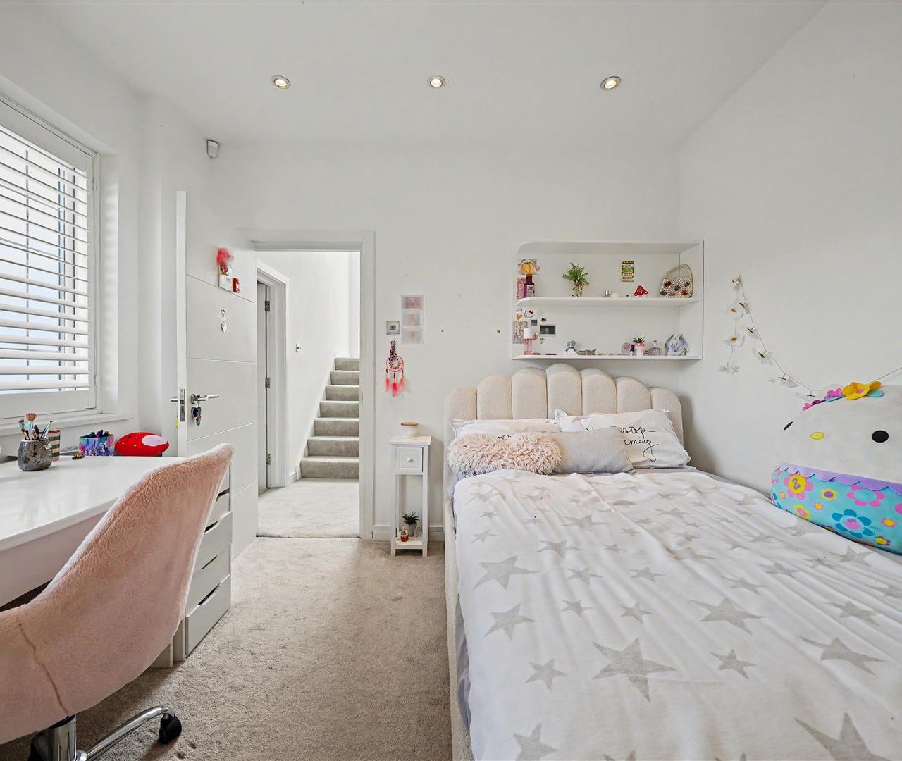Helenslea Avenue, Golders Green, NW11 8NE