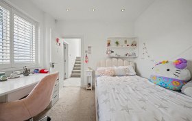 Helenslea Avenue, Golders Green, NW11 8NE