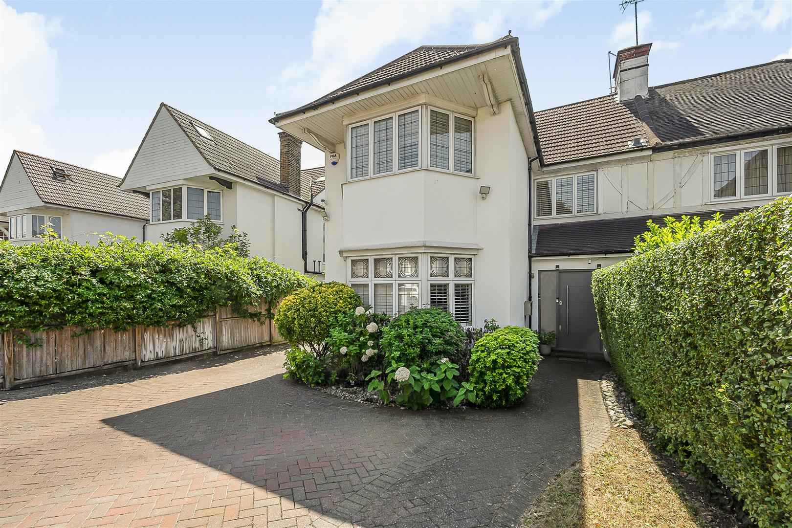 Helenslea Avenue, Golders Green, NW11 8NE