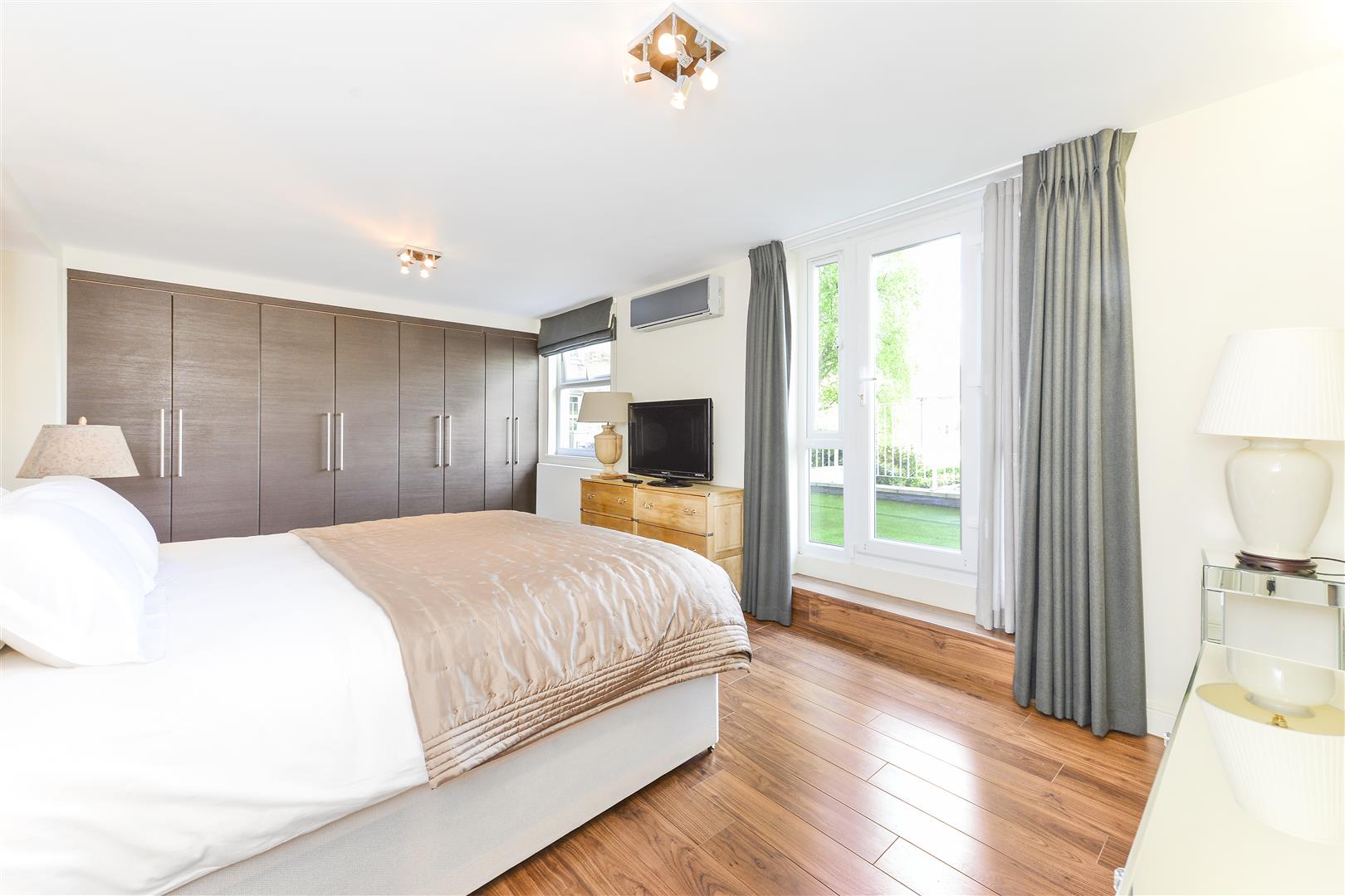 St. Johns Wood Park, St. Johns Wood, NW8 6NN