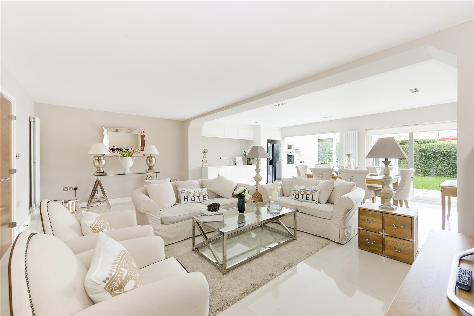 St. Johns Wood Park, St. Johns Wood, NW8 6NN