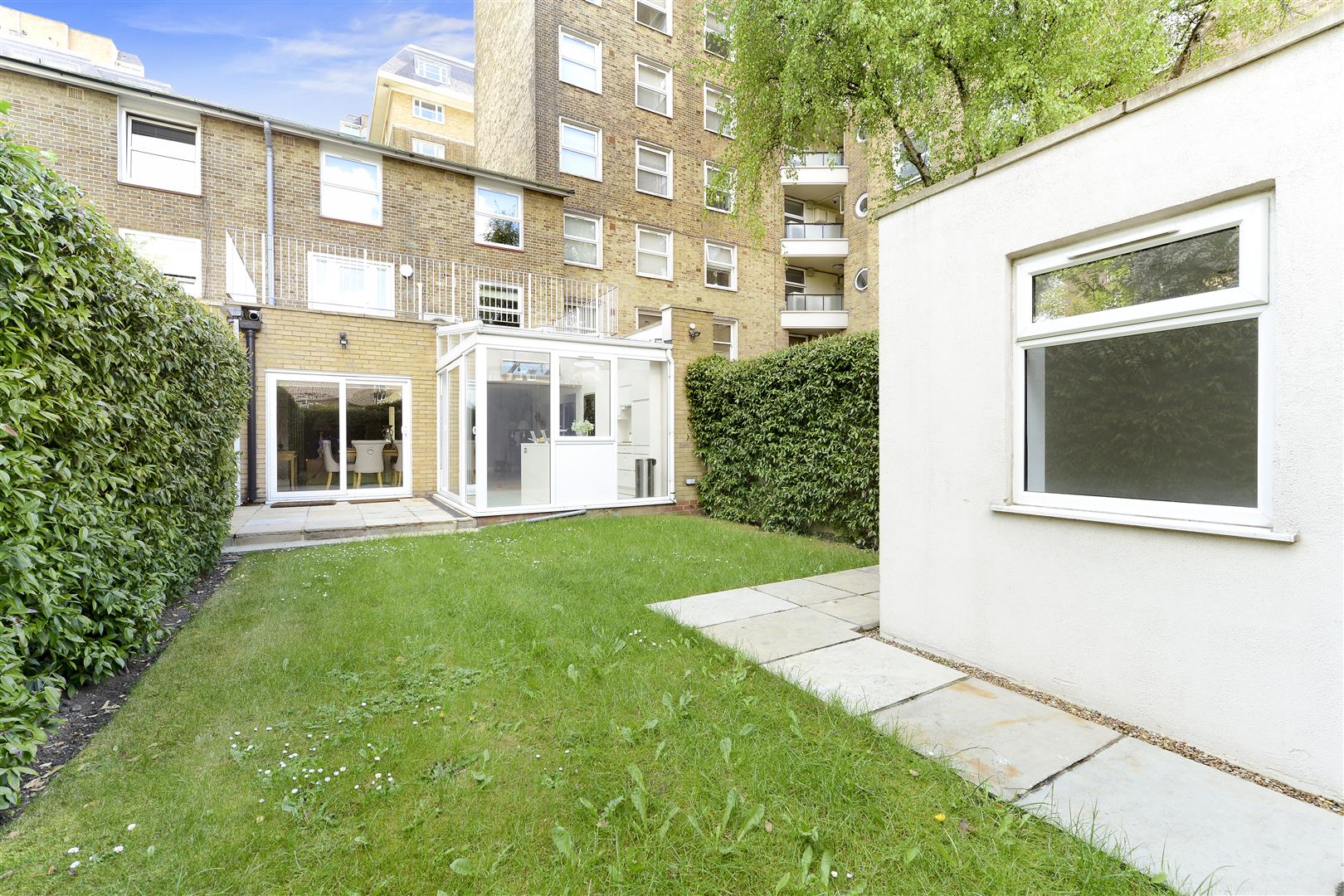 St. Johns Wood Park, St. Johns Wood, NW8 6NN