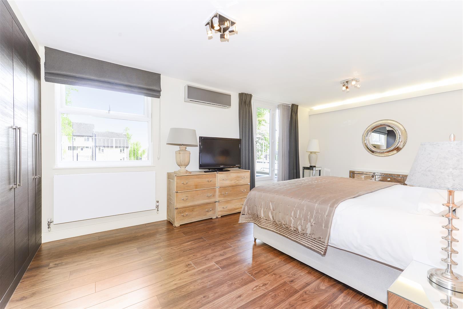 St. Johns Wood Park, St. Johns Wood, NW8 6NN
