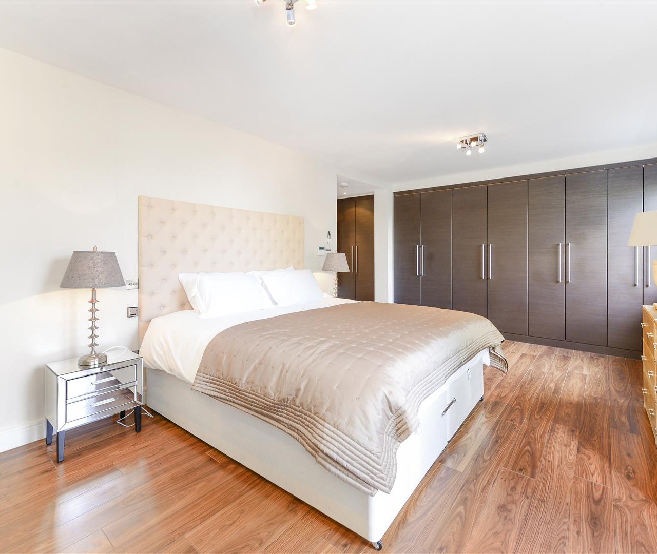 St. Johns Wood Park, St. Johns Wood, NW8 6NN