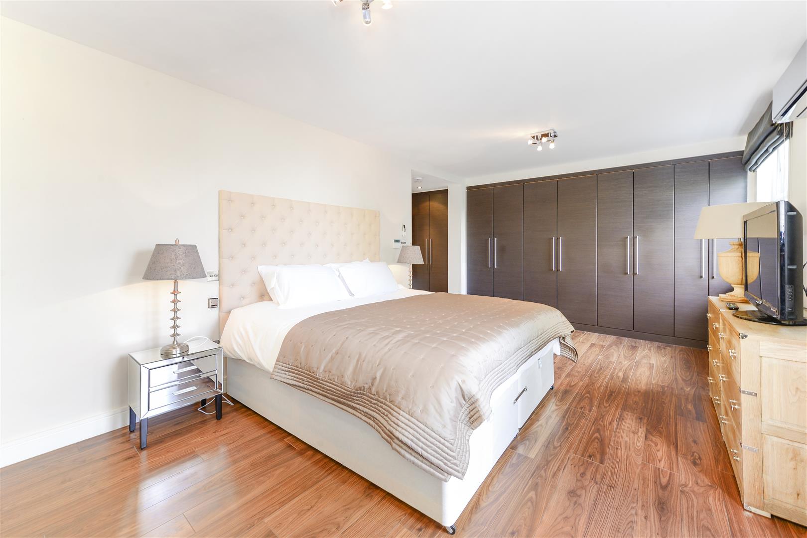 St. Johns Wood Park, St. Johns Wood, NW8 6NN