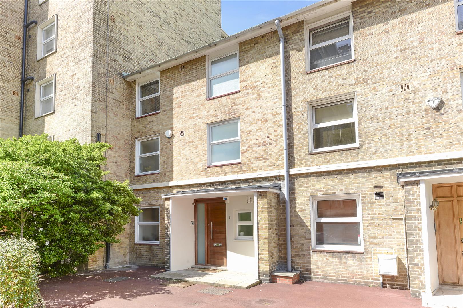St. Johns Wood Park, St. Johns Wood, NW8 6NN