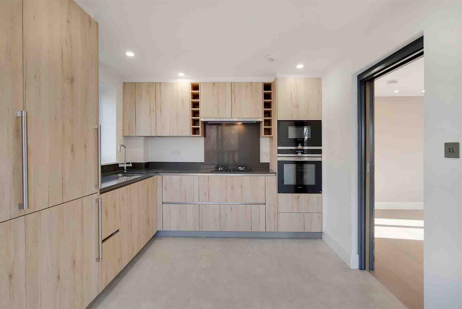 Fitzjohns Avenue, London, NW3 6PH