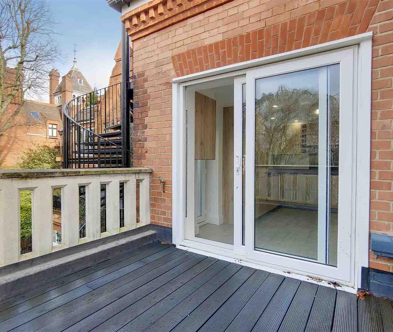 Fitzjohns Avenue, London, NW3 6PH