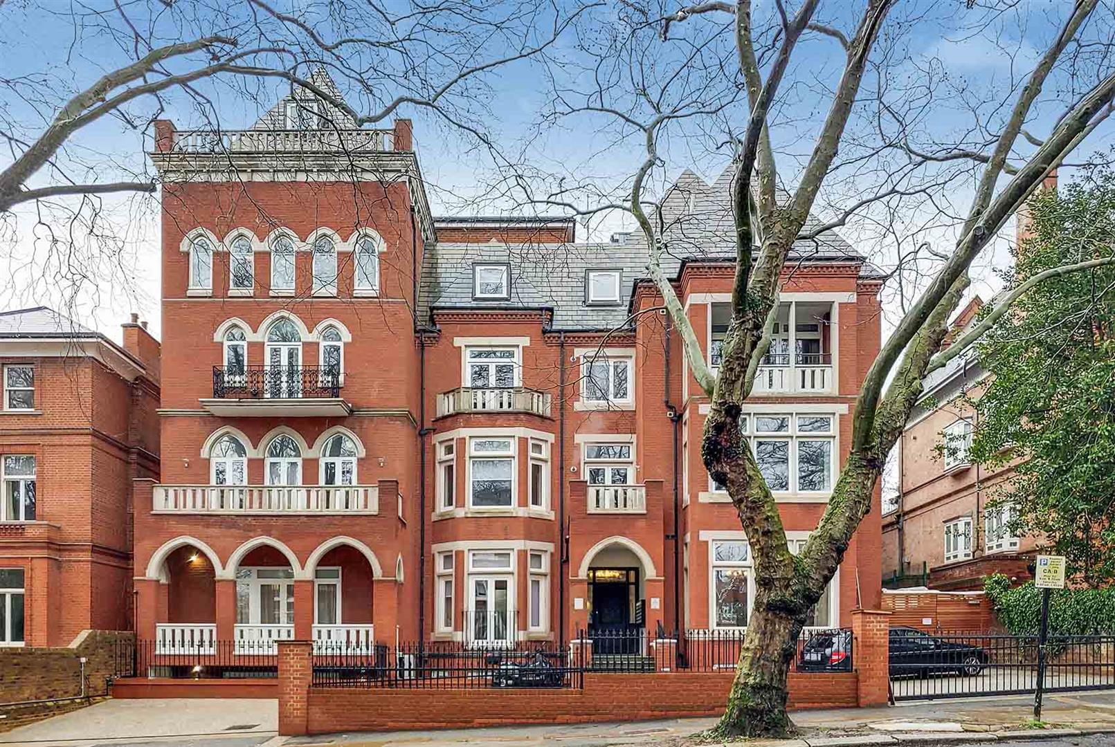 Fitzjohns Avenue, London, NW3 6PH