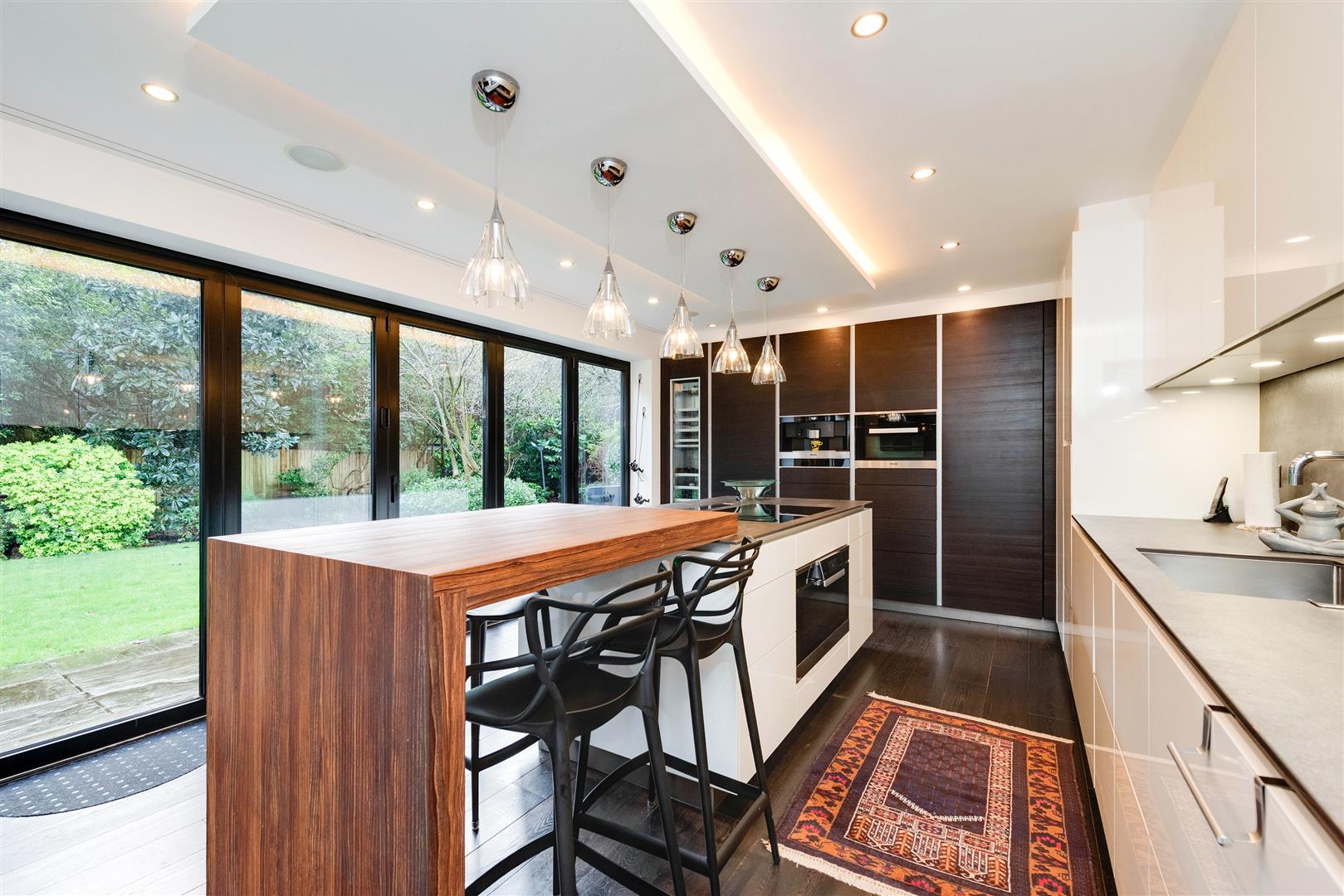 West Heath Gardens, Hampstead, NW3 7TR
