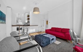 Frognal, Hampstead, NW3 6AG