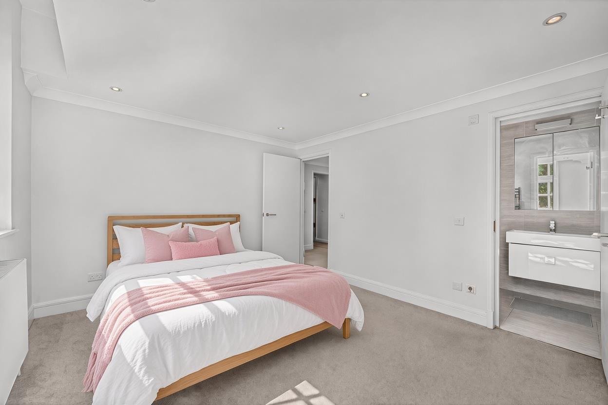 Eton Avenue, Belsize Park, NW3 3EH