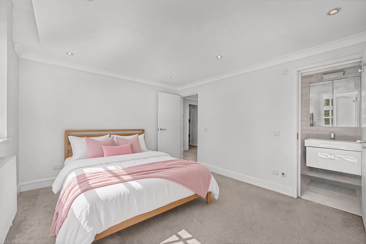 Eton Avenue, Belsize Park, NW3 3EH