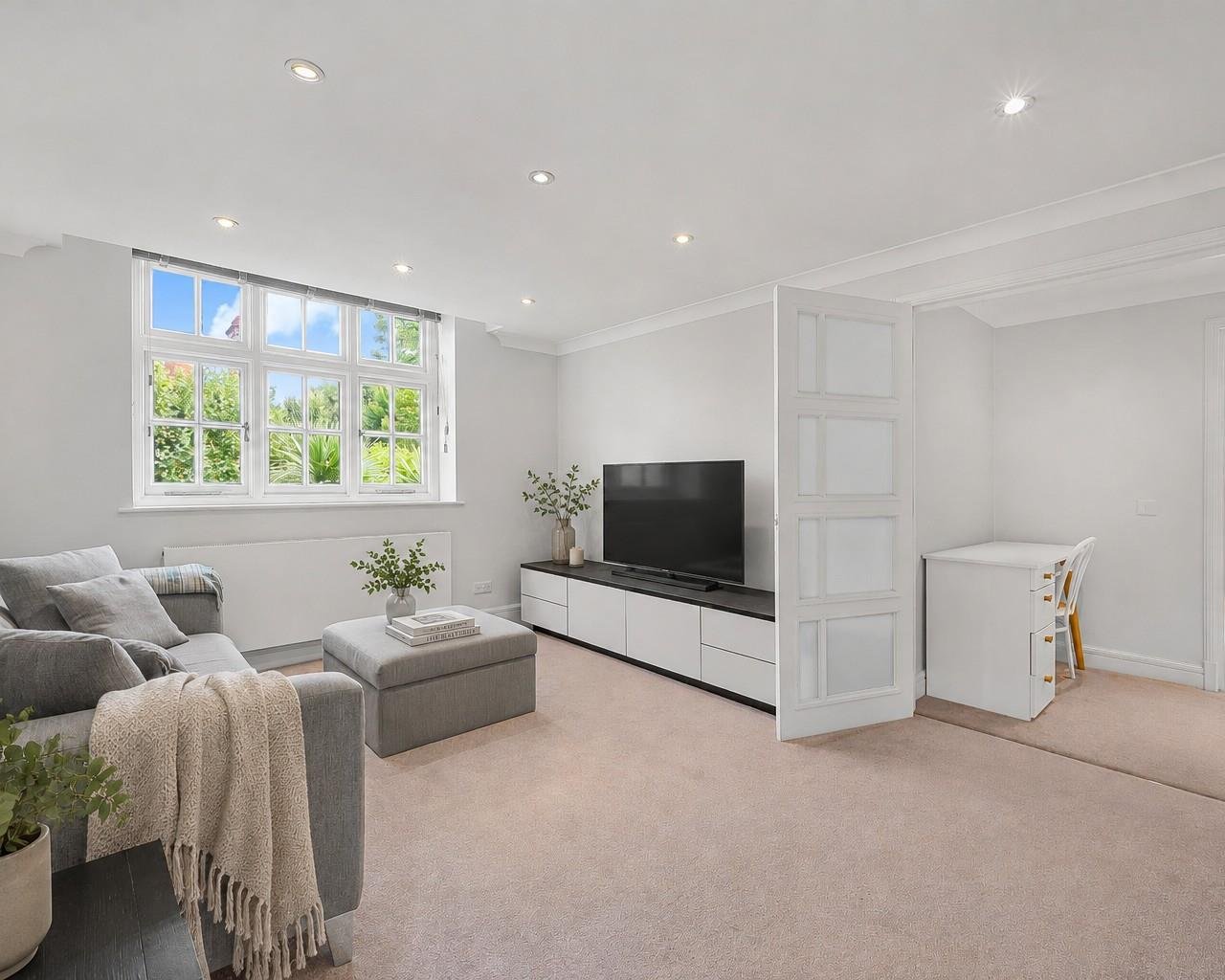 Eton Avenue, Belsize Park, NW3 3EH