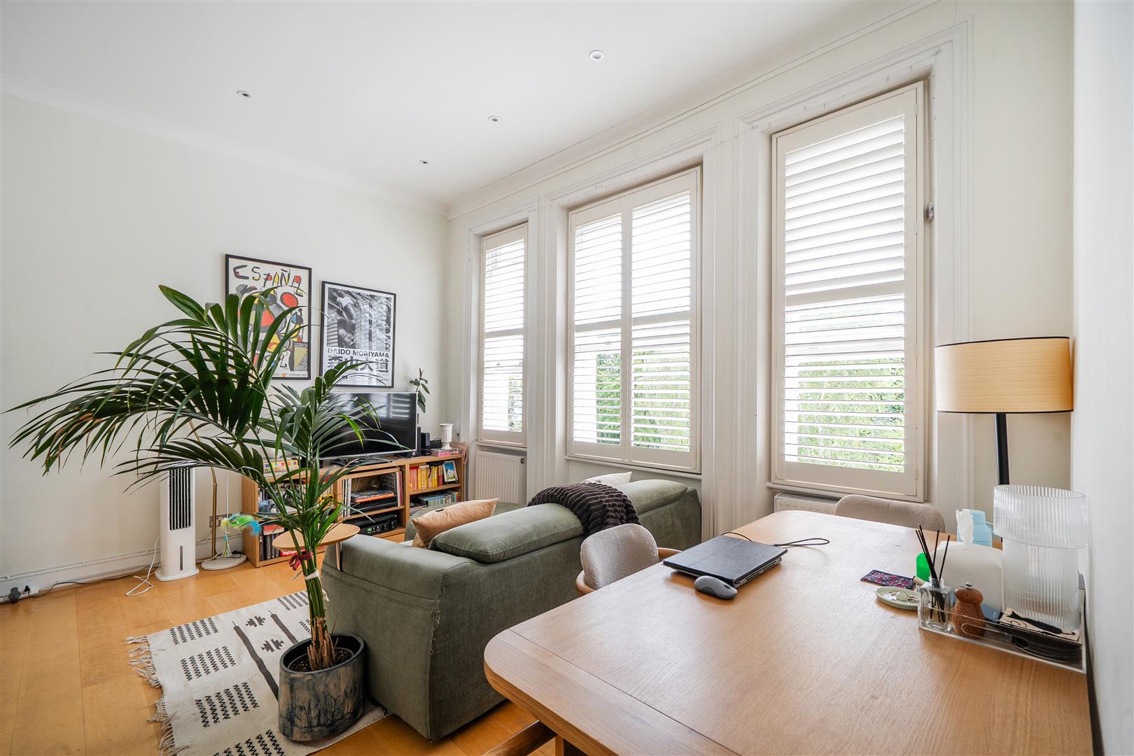 Belsize Grove, Belsize Park, NW3 4UU