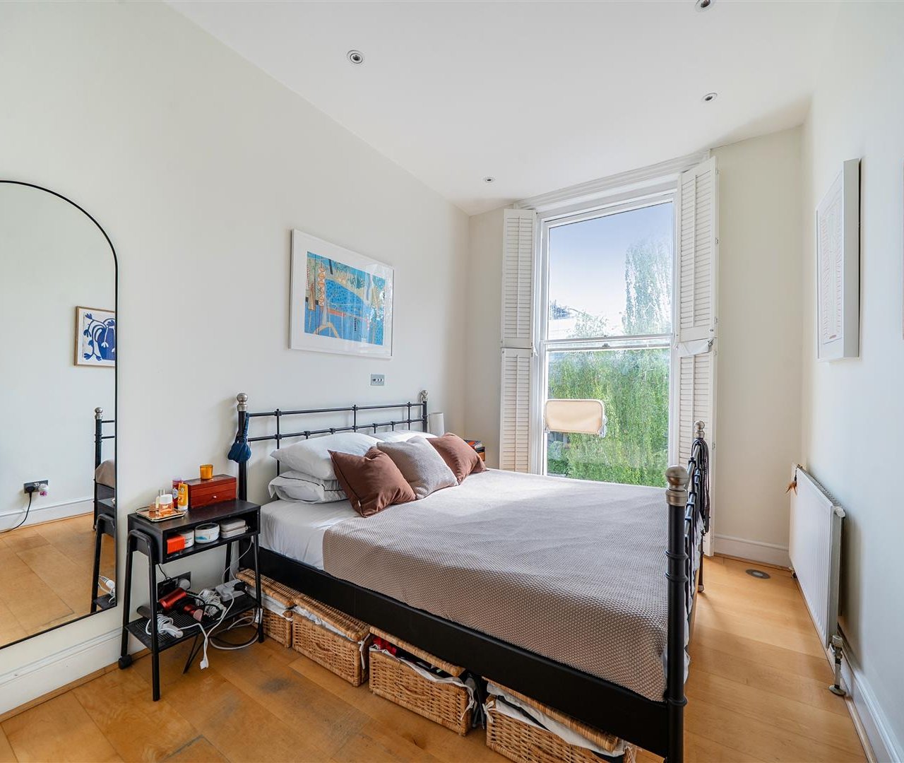 Belsize Grove, Belsize Park, NW3 4UU