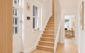 Frognal, Hampstead, NW3 6AG