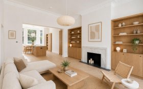 Frognal, Hampstead, NW3 6AG