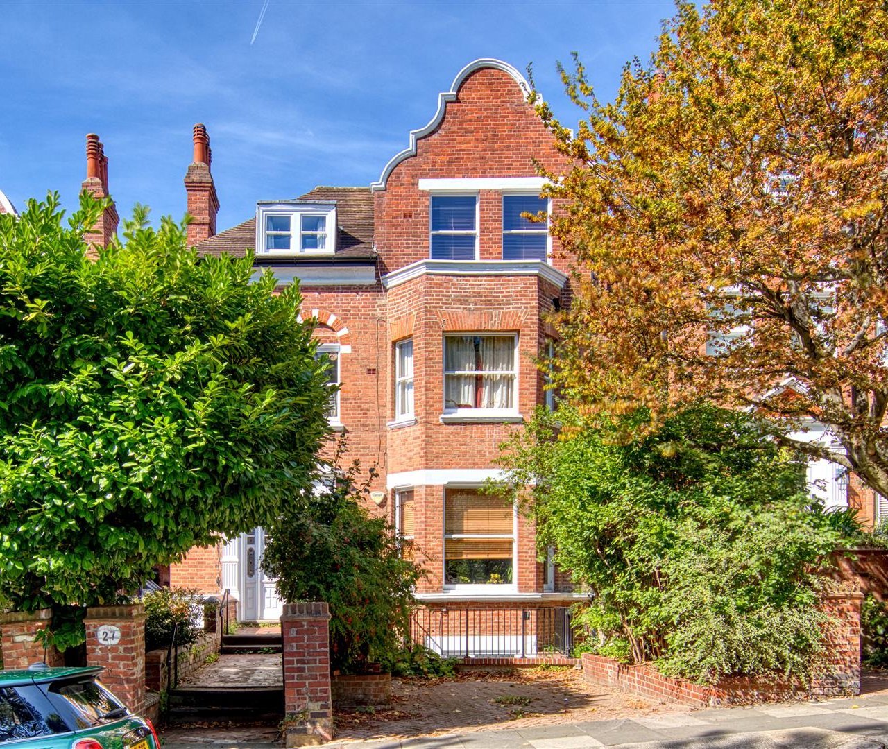 Langland Gardens, Hampstead, NW3 6QE
