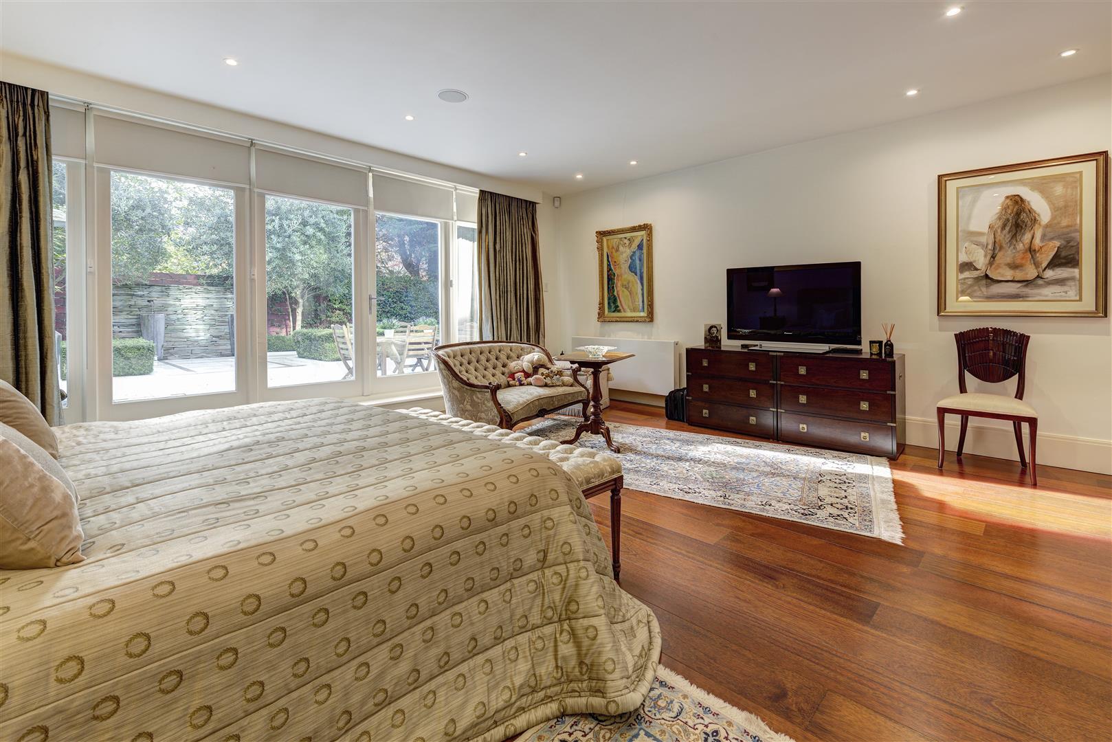 Redington Road, Hampstead, NW3 7QX