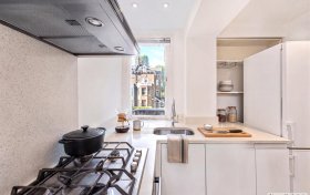 Fitzjohn's Avenue, Hampstead Village, NW3 6NT