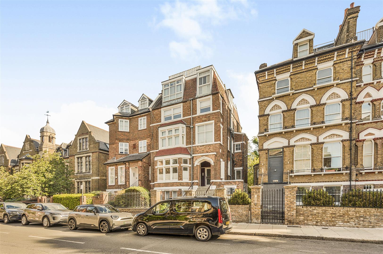 Fitzjohn's Avenue, Hampstead Village, NW3 6NT