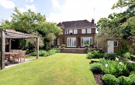 Hocroft Road, The Hocrofts, NW2 2BL