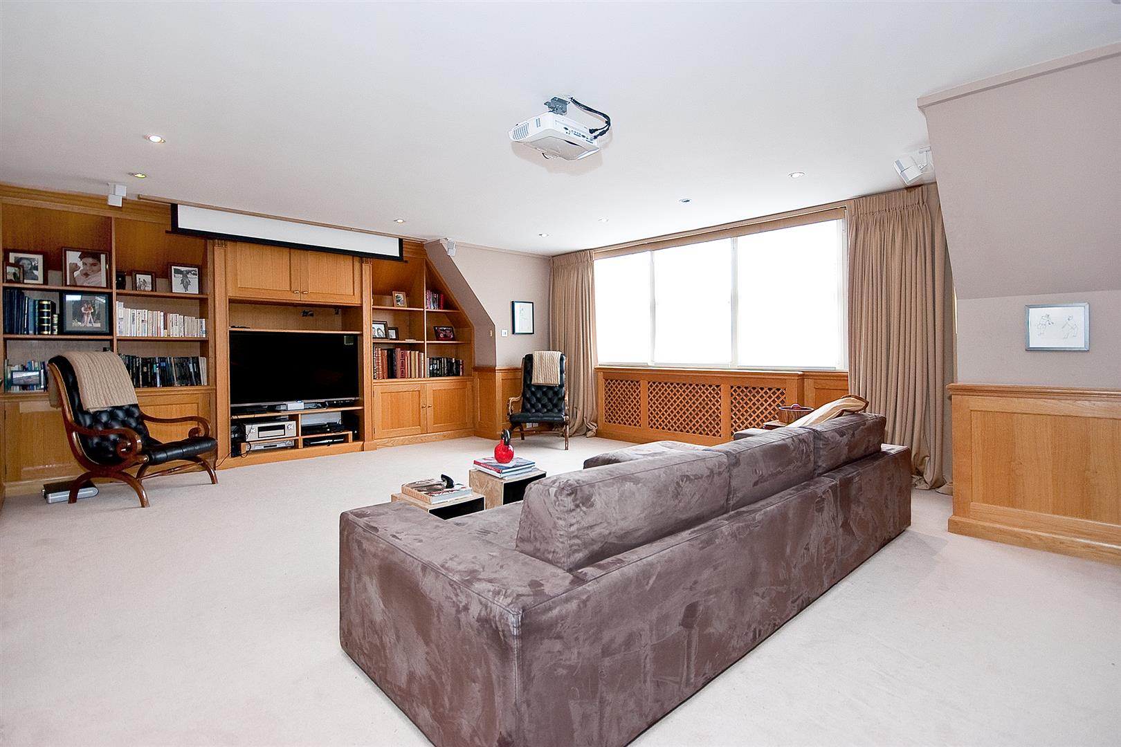 Hocroft Road, The Hocrofts, NW2 2BL