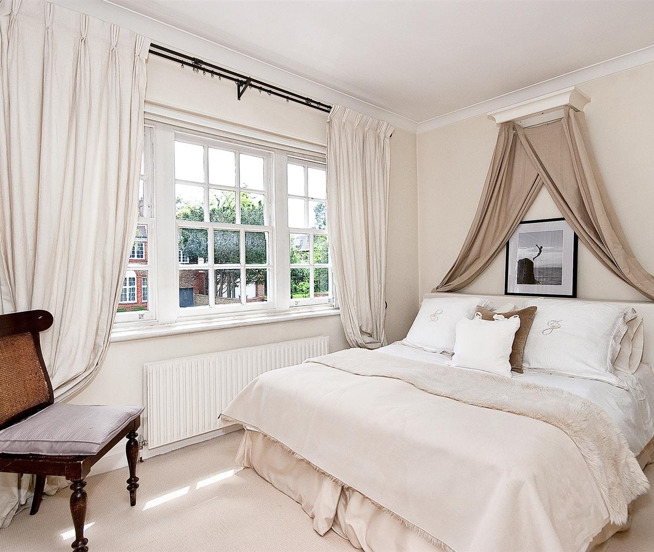 Hocroft Road, The Hocrofts, NW2 2BL