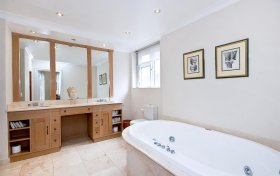 Hocroft Road, The Hocrofts, NW2 2BL