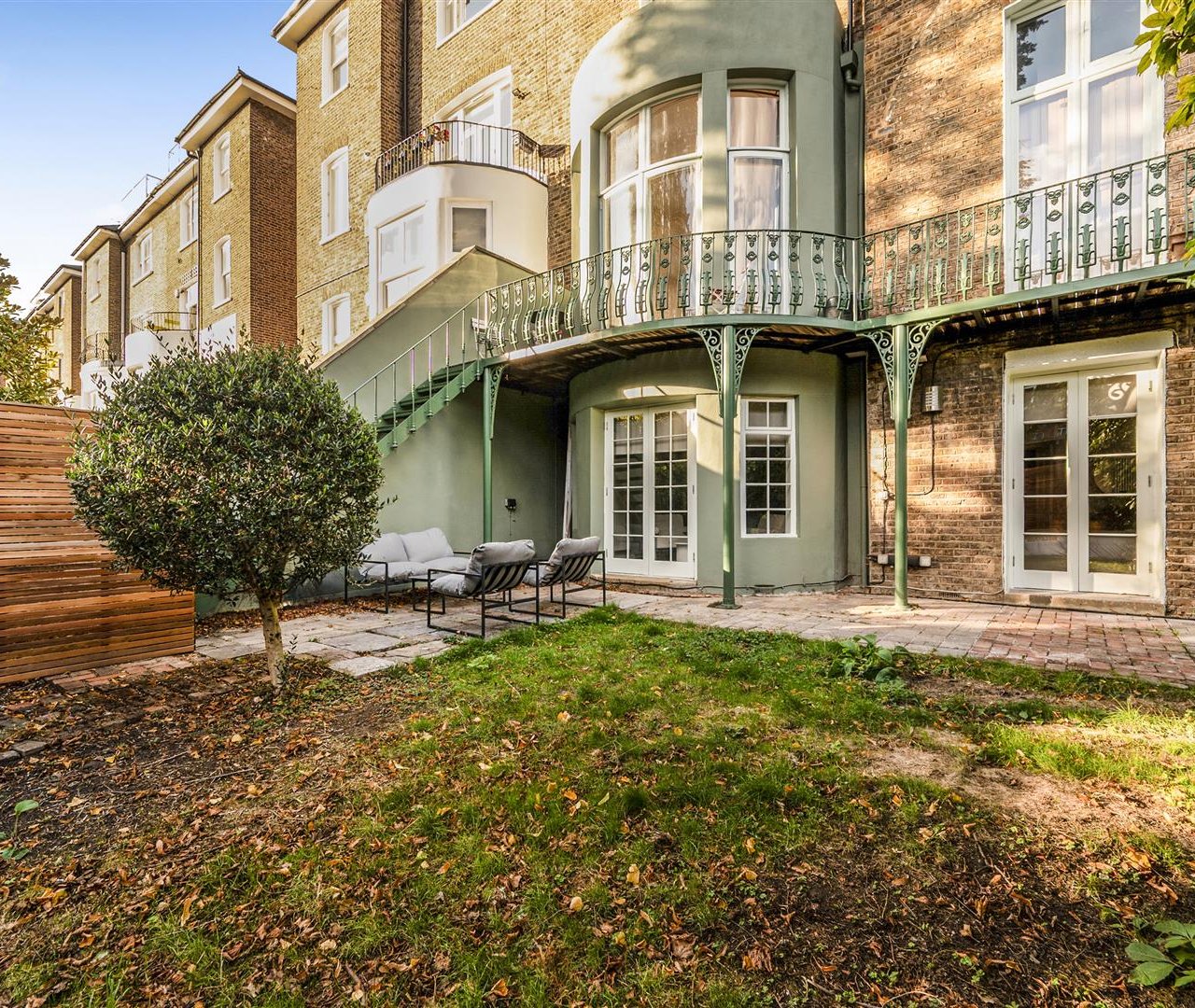 Belsize Park Gardens, Belsize Park, NW3 4JJ