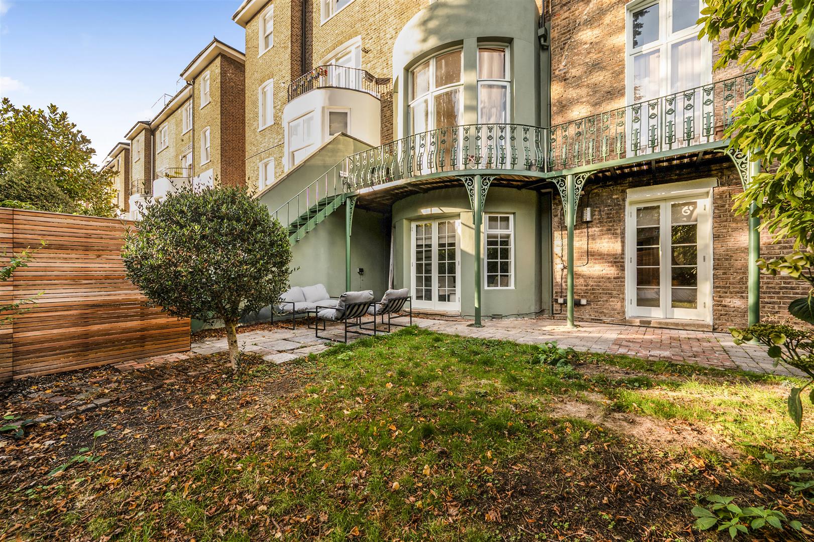 Belsize Park Gardens, Belsize Park, NW3 4JJ